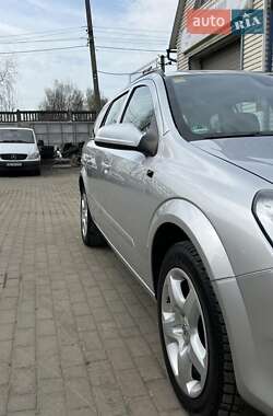 Универсал Opel Astra 2007 в 