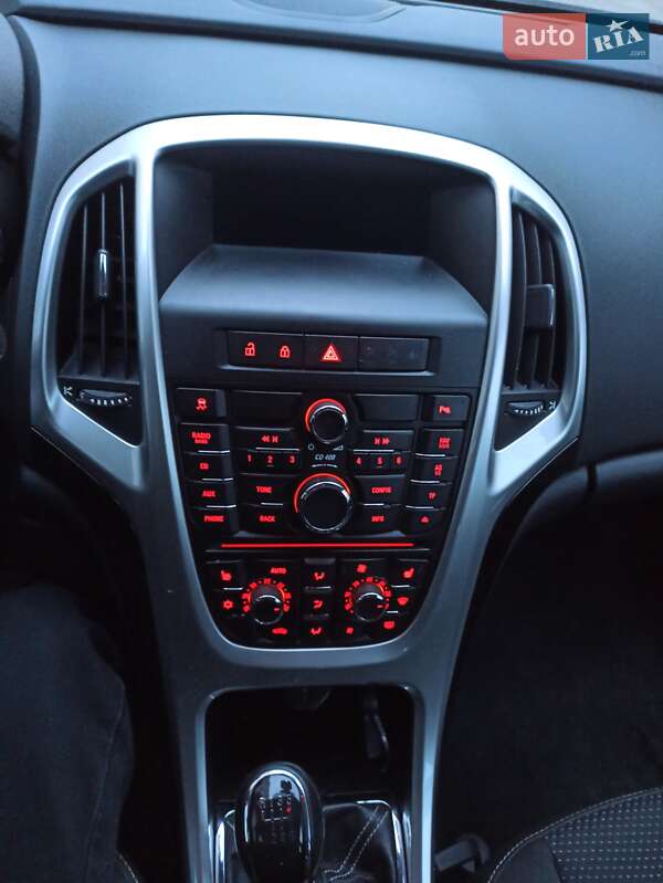 Универсал Opel Astra 2011 в Каменец-Подольском фото 17 Универсал Opel Astra 2011 в Каменец-Подольском