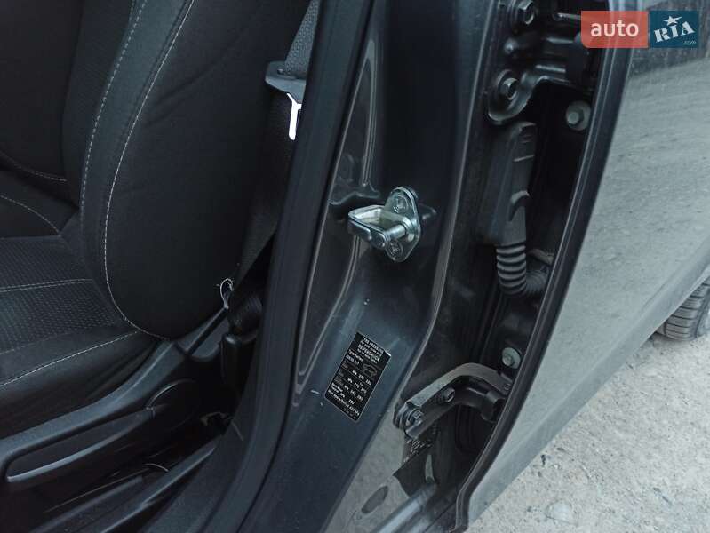 Универсал Opel Astra 2011 в Каменец-Подольском фото 16 Универсал Opel Astra 2011 в Каменец-Подольском