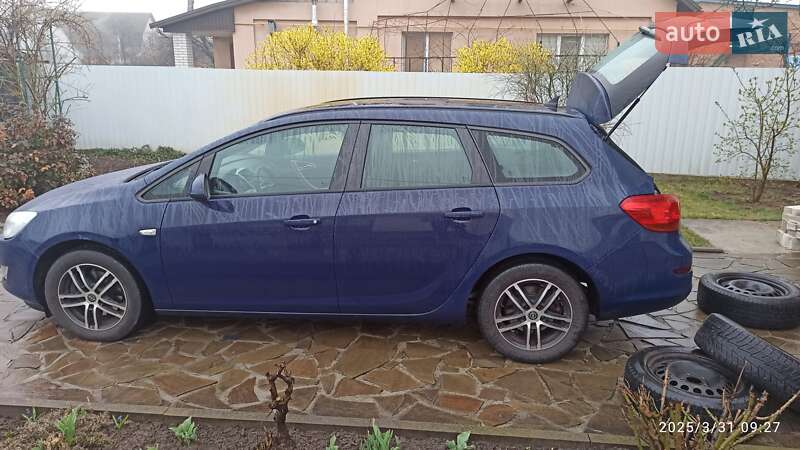 Універсал Opel Astra 2012 в Черкасах фото 2 Універсал Opel Astra 2012 в Черкасах