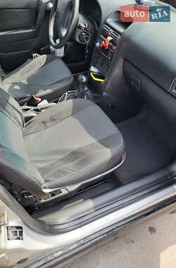 Хэтчбек Opel Astra 1999 в 