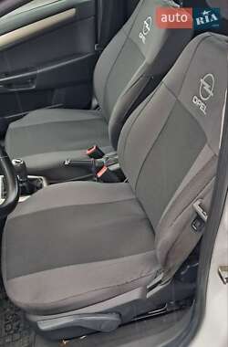 Универсал Opel Astra 2008 в 