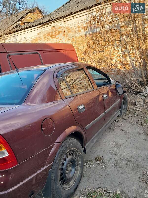 Седан Opel Astra 2006 в Звенигородке