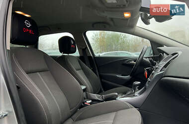 Универсал Opel Astra 2013 в 