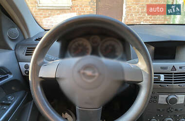 Универсал Opel Astra 2005 в 