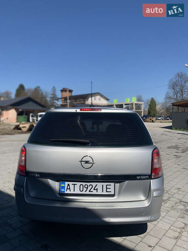 Универсал Opel Astra 2008 в Ивано-Франковске