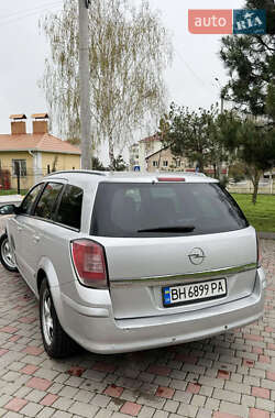 Універсал Opel Astra 2005 в 