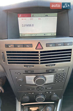 Универсал Opel Astra 2005 в 
