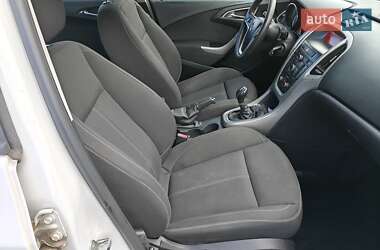Універсал Opel Astra 2012 в 
