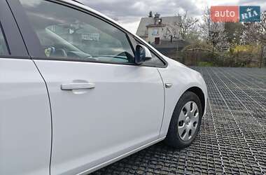 Універсал Opel Astra 2012 в 