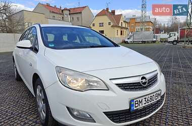 Універсал Opel Astra 2012 в 