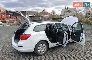 Універсал Opel Astra 2012 в 