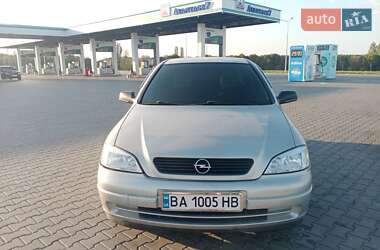 Седан Opel Astra 2006 в Голованівську