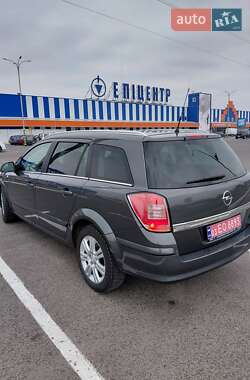 Универсал Opel Astra 2009 в 
