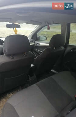 Хетчбек Opel Astra 2007 в 