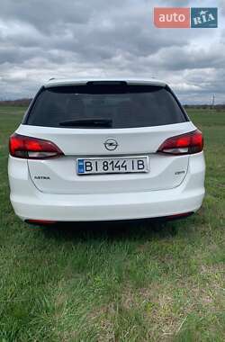 Универсал Opel Astra 2018 в 