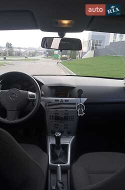 Универсал Opel Astra 2009 в 