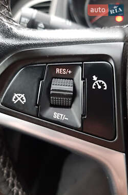 Универсал Opel Astra 2011 в 