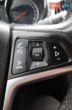 Универсал Opel Astra 2011 в 