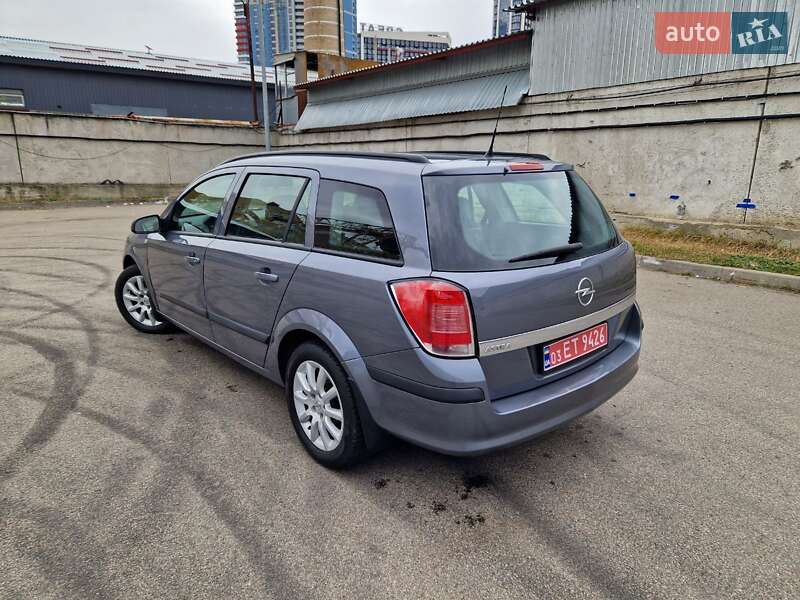 Універсал Opel Astra 2006 в Києві