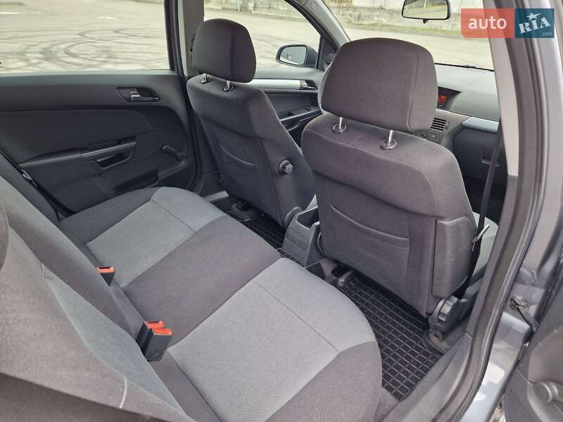 Універсал Opel Astra 2006 в Києві