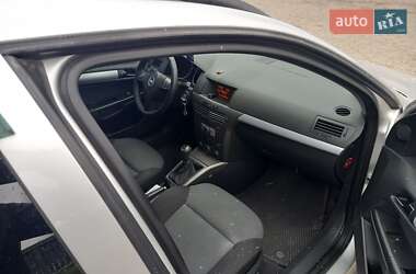 Универсал Opel Astra 2005 в 