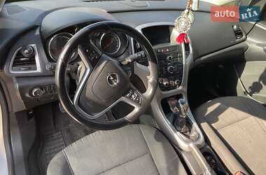 Универсал Opel Astra 2011 в 