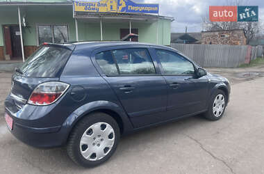 Хэтчбек Opel Astra 2008 в 