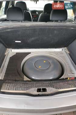 Универсал Opel Astra 2005 в 