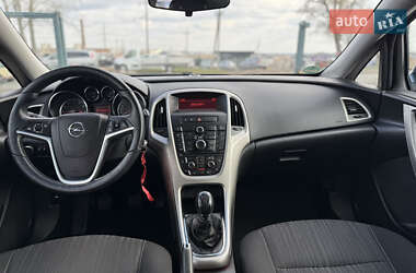 Универсал Opel Astra 2011 в 