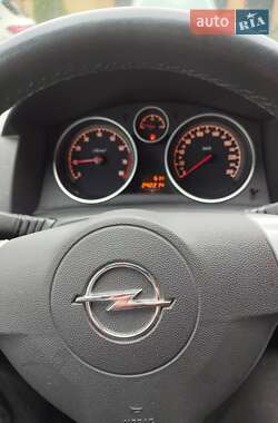 Универсал Opel Astra 2009 в 