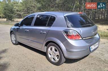 Хэтчбек Opel Astra 2008 в 