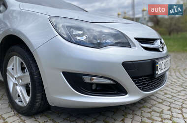 Универсал Opel Astra 2015 в 