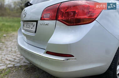 Универсал Opel Astra 2015 в 