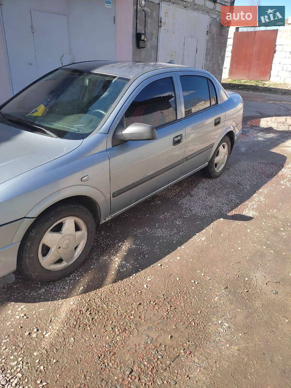 Седан Opel Astra 2007 в 
