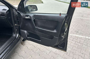 Седан Opel Astra 2001 в 