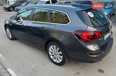 Универсал Opel Astra 2011 в 