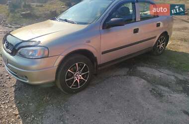 Седан Opel Astra 2007 в Гадяче