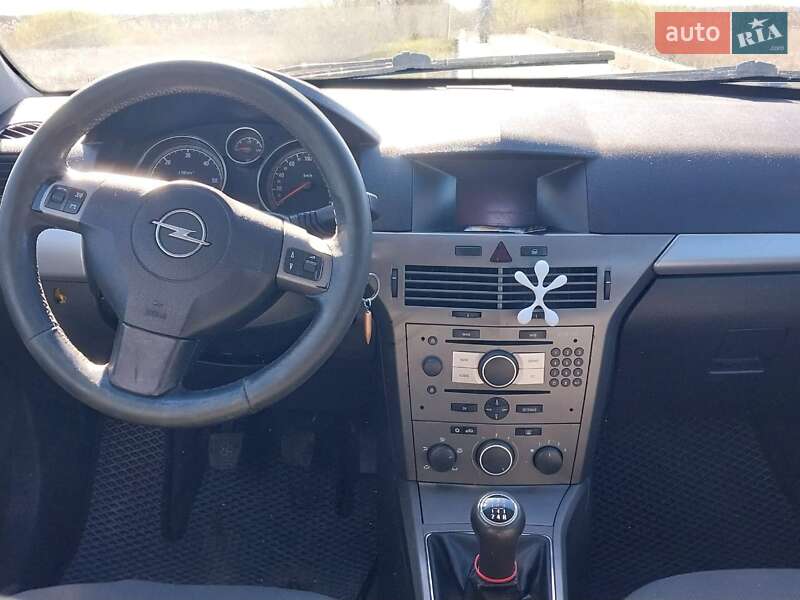 Универсал Opel Astra 2004 в Луцке