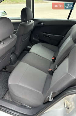 Универсал Opel Astra 2008 в 