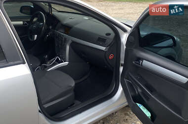 Универсал Opel Astra 2009 в 