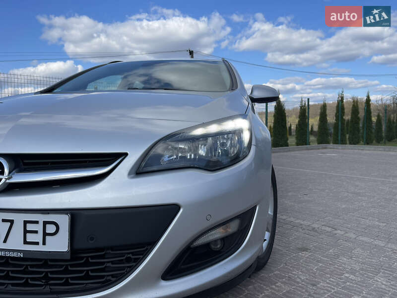 Універсал Opel Astra 2015 в Прилуках