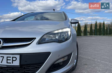 Универсал Opel Astra 2015 в 