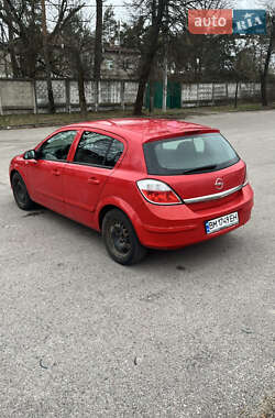 Хэтчбек Opel Astra 2005 в 