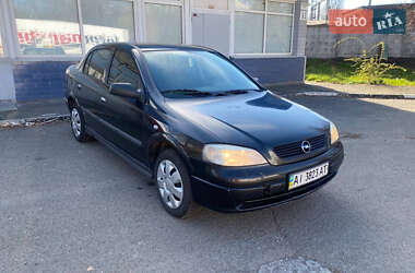 Седан Opel Astra 2006 в 