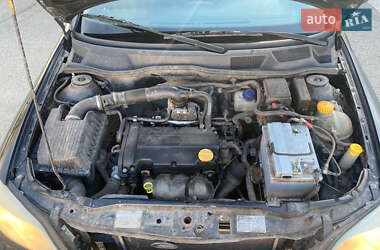 Седан Opel Astra 2006 в 