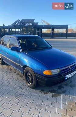 Хэтчбек Opel Astra 1992 в 