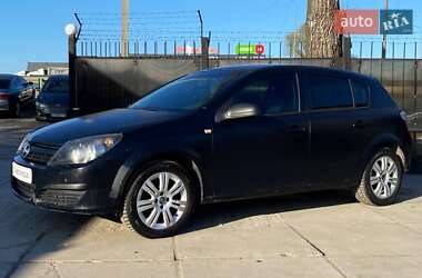 Хэтчбек Opel Astra 2005 в 