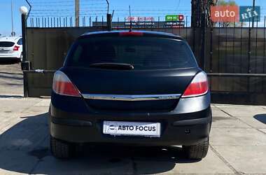 Хэтчбек Opel Astra 2005 в 