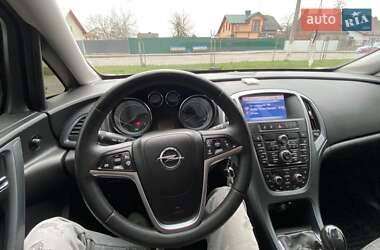 Универсал Opel Astra 2013 в 